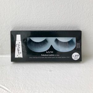 ⭐️ Bundle Deal: NYX Fabulous Lashes & Glue